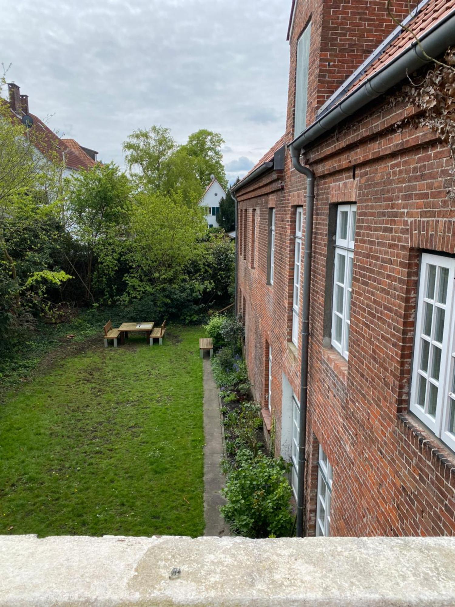 Ferienwohnung Wohlfuehlen In Historischem Haus Brake  Exterior foto